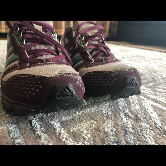 Adidas’ shoes - Picture 2 of 8